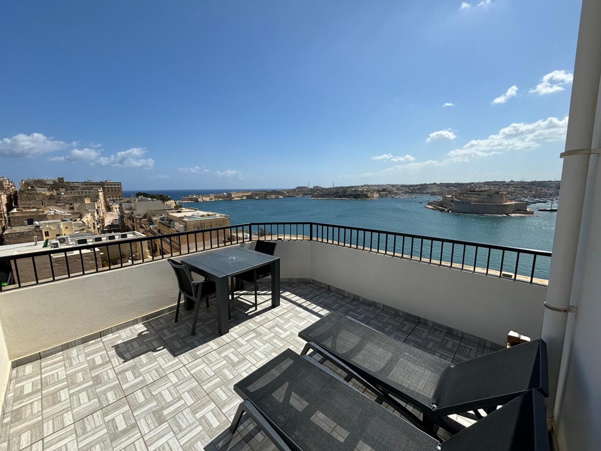 Grand Harbour Hotel Valletta Ngoại thất bức ảnh